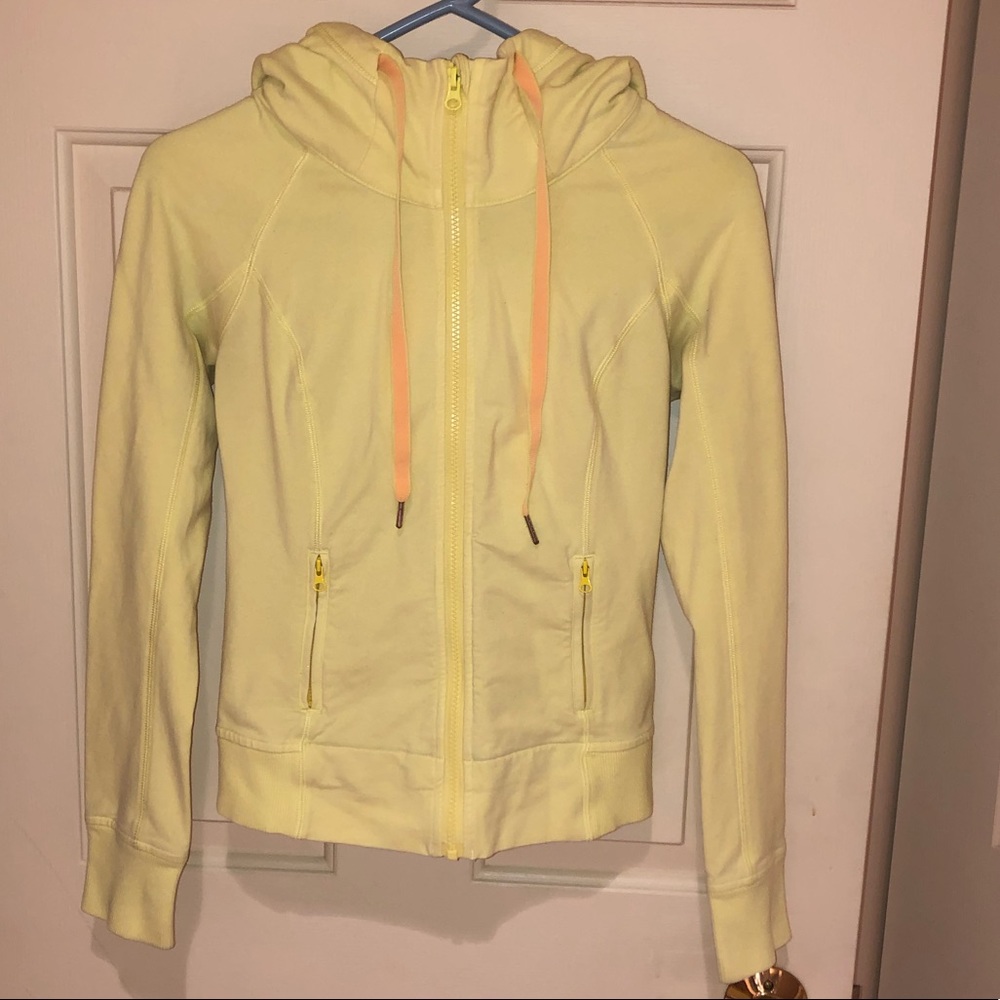 Lululemon Zip Up - Size 4 but could fit a 2